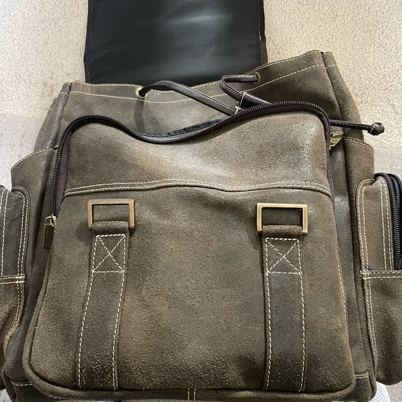 Claire Chase Sierra backpack in distressed brown! - Picture 6 of 6